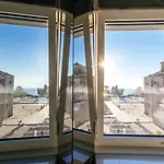 Boutique Forum Hostel *