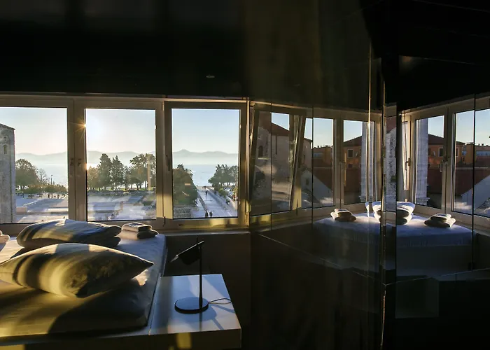 Boutique Forum * Zara