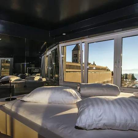 Boutique Forum 자다르