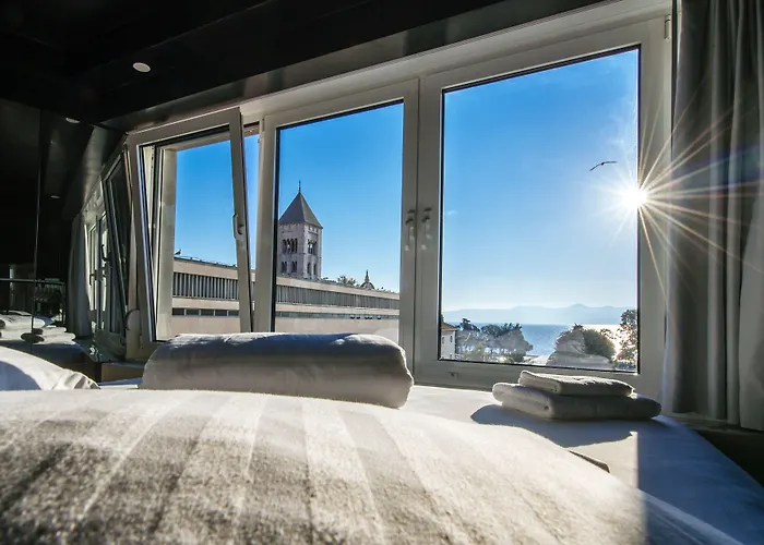 Boutique Forum 자다르